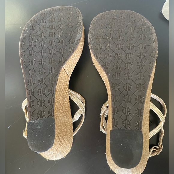 Lilly Pulitzer Good as Gold Platform Wedge Heel Size 7 - Picture 3 of 6